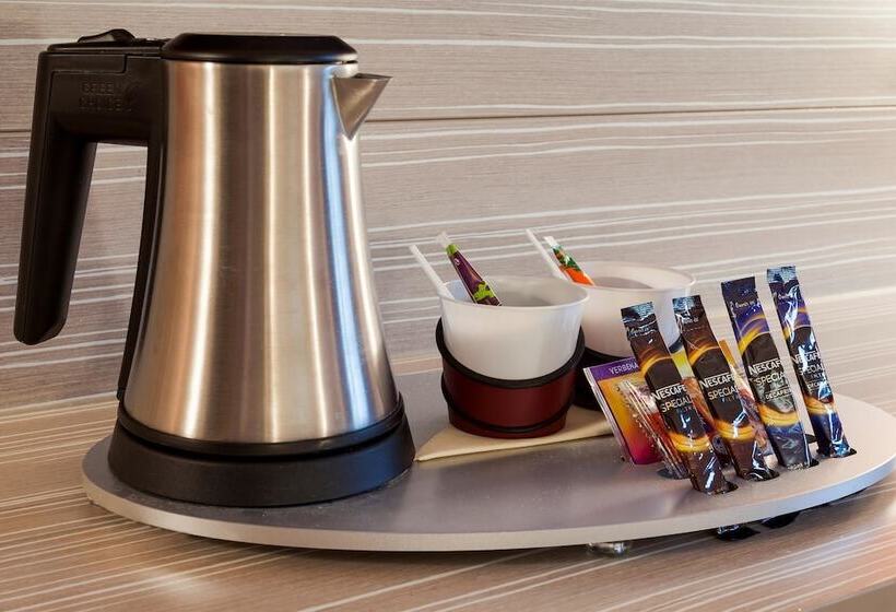 اتاق استاندارد, Kyriad Hotel Strasbourg Lingolsheim