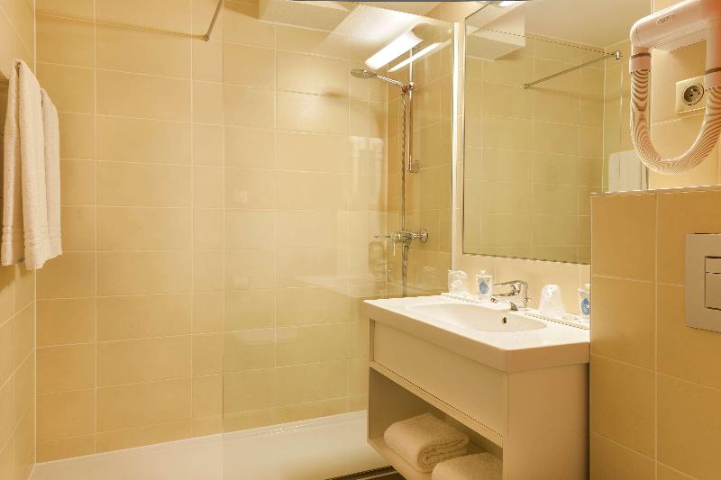 اتاق استاندارد, Kyriad Hotel Strasbourg Lingolsheim