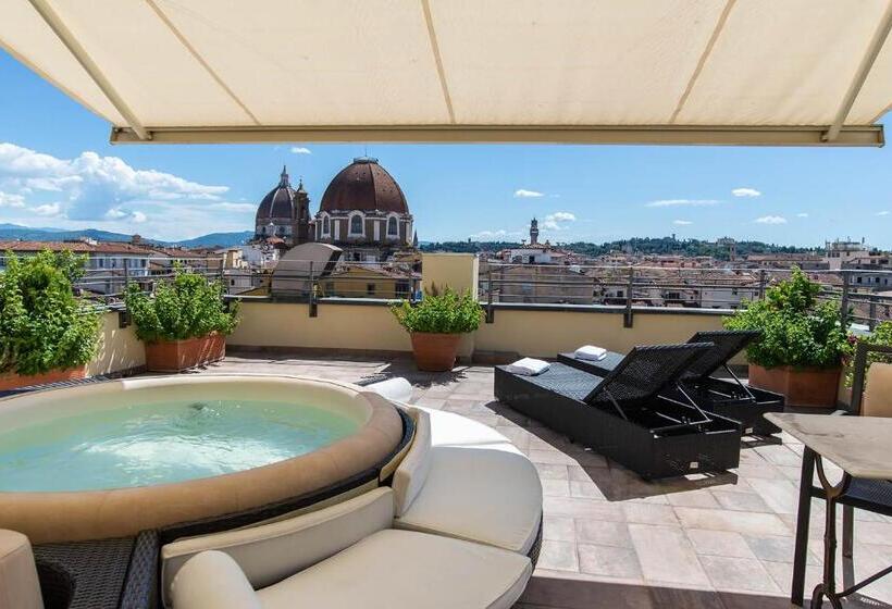 City View Suite, Machiavelli Palace