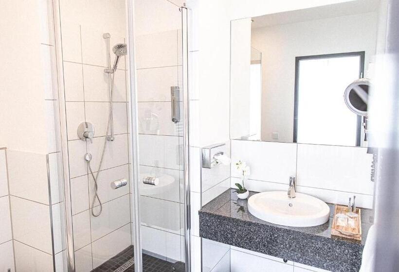 سوییت جونیور, Plaza Hotel Hanau