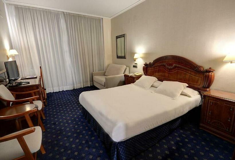 Quarto standard, Palace Villareal