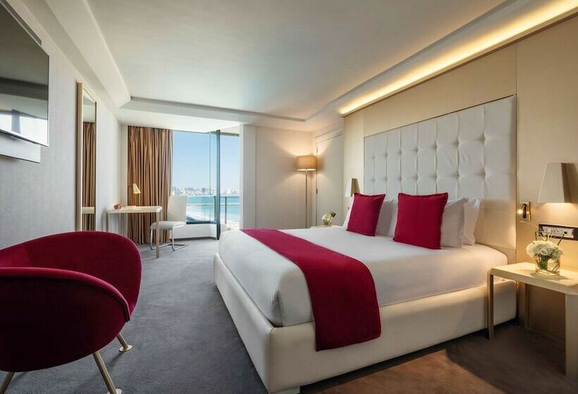 سوییت جونیور با چشم‌انداز دریا, Mövenpick Hotel & Casino Malabata Tanger