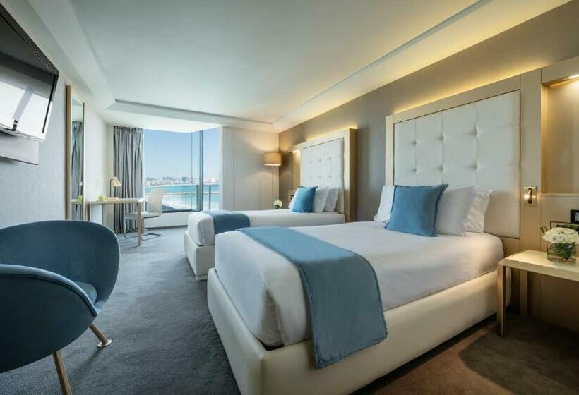 اتاق پرمیوم با چشم‌انداز دریا, Mövenpick Hotel & Casino Malabata Tanger