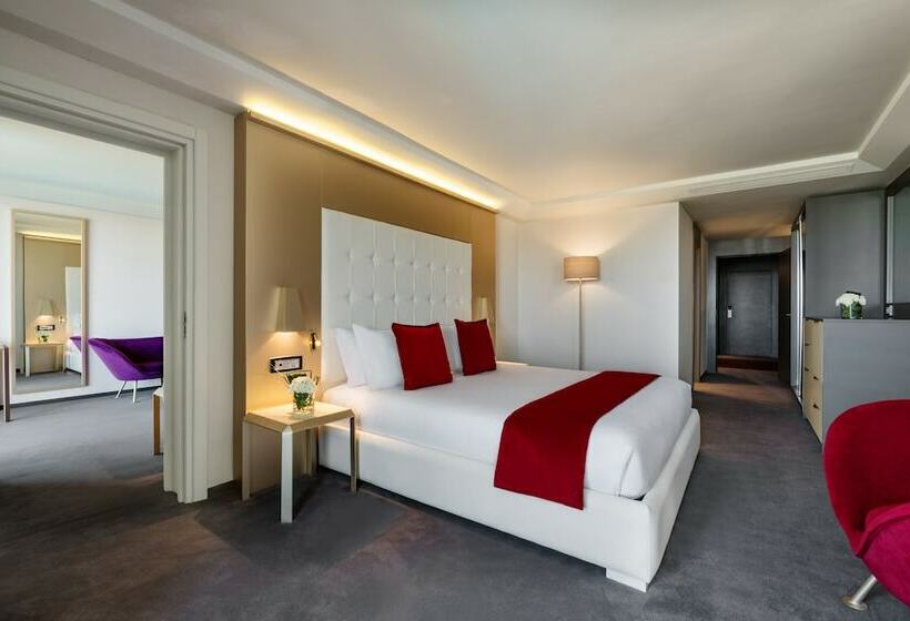 اتاق پرمیوم با چشم‌انداز دریا, Mövenpick Hotel & Casino Malabata Tanger