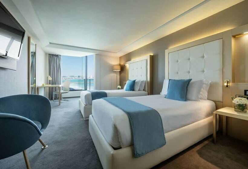 اتاق پرمیوم با چشم‌انداز دریا, Mövenpick Hotel & Casino Malabata Tanger