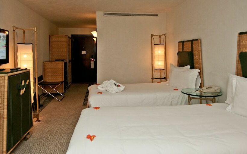 اتاق کلاسیک با چشم‌انداز دریا, Mövenpick Hotel & Casino Malabata Tanger