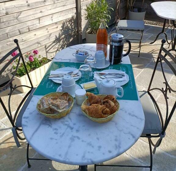 اتاق استاندارد, Auberge Du Vieux Tour Le Manoir