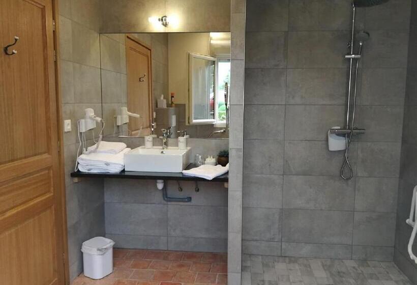 اتاق استاندارد, Auberge Du Vieux Tour Le Manoir