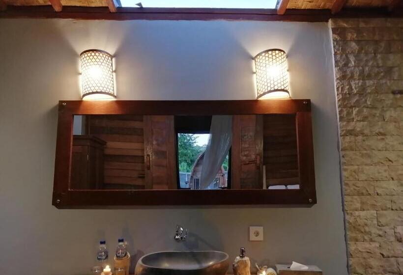 اتاق استاندارد با تخت بزرگ, Lumbung Bukit Resort Uluwatu