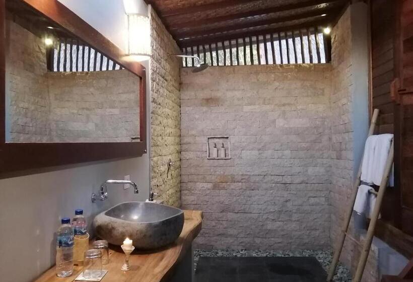 اتاق استاندارد با تخت بزرگ, Lumbung Bukit Resort Uluwatu