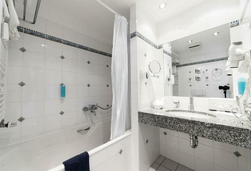 اتاق لوکس با چشم‌انداز دریا, Strandhotel Kurhaus Juist