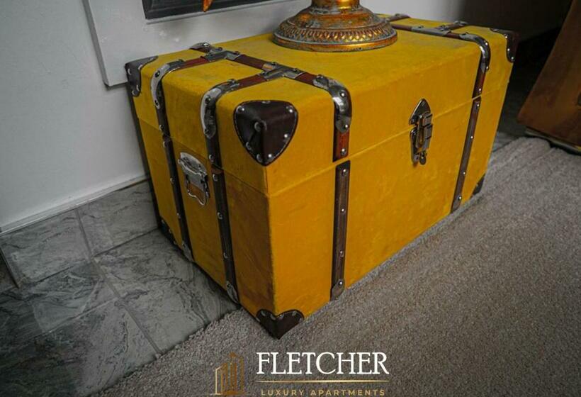 استودیوی استاندارد, Fletcher Apartments Ltd