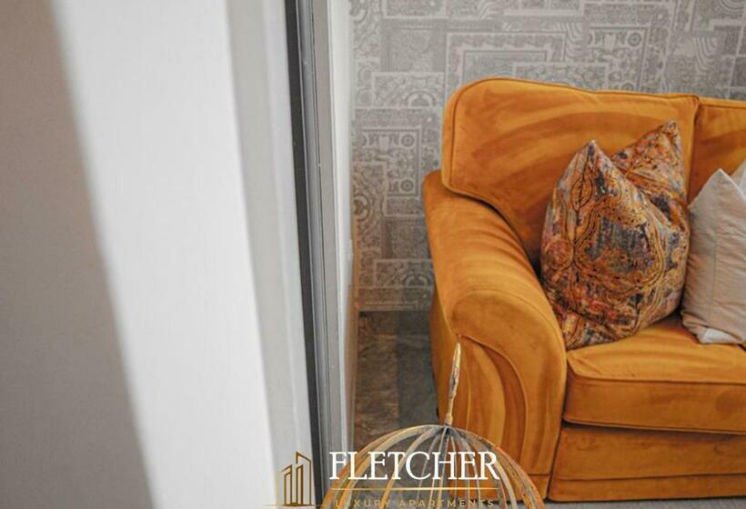 استودیوی استاندارد, Fletcher Apartments Ltd