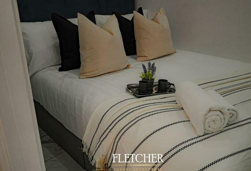 استودیوی استاندارد, Spire Accommodations Ltd
