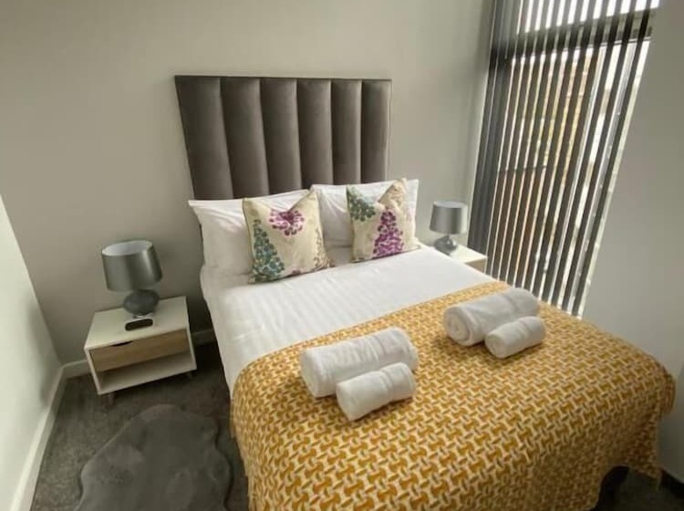 آپارتمان سوپریور 1 خوابه, Spire Accommodations Ltd