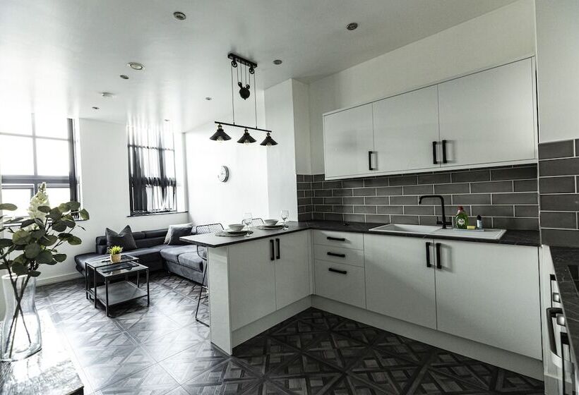 آپارتمان اجرایی 1 خوابه, Spire Accommodations Ltd