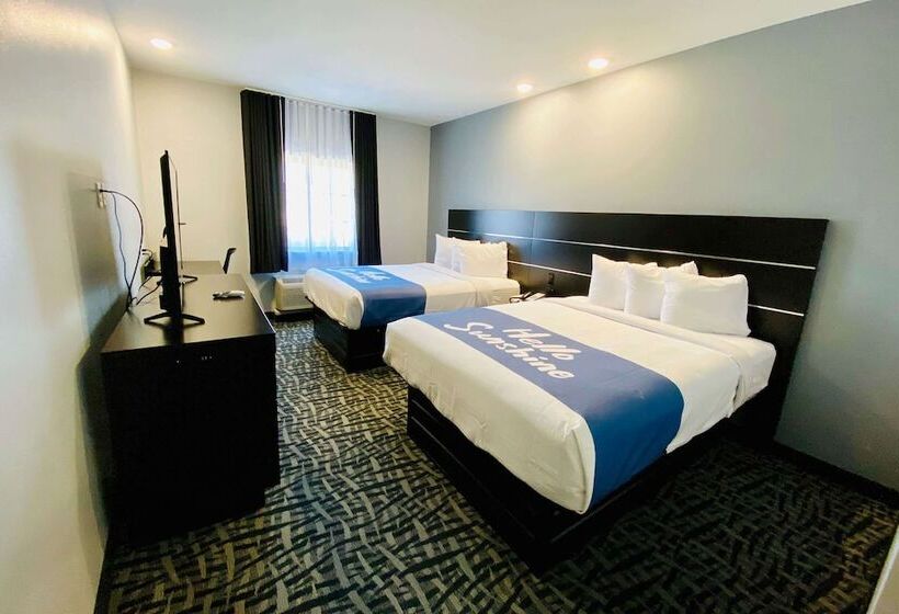 اتاق دلوکس مخصوص معلولین, Days Inn & Suites By Wyndham Horn Lake   Memphis Graceland