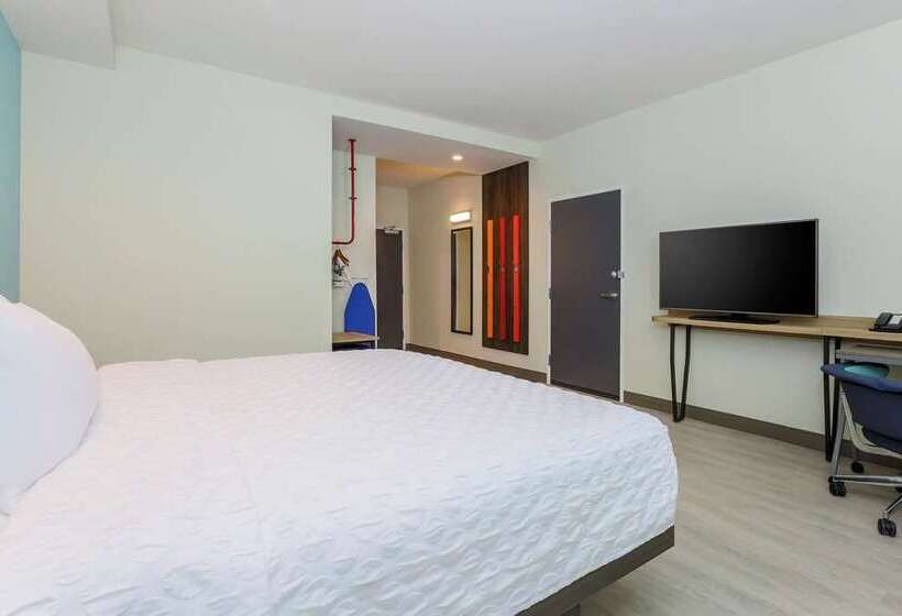اتاق استاندارد با تخت بزرگ برای معلولان, Tru By Hilton Ashland