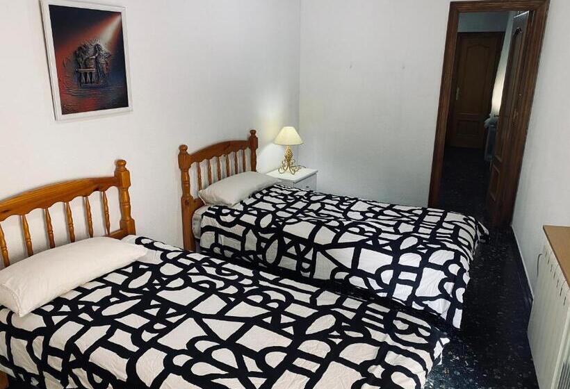 اتاق لوکس سه تخته, Habitaciones Dakar