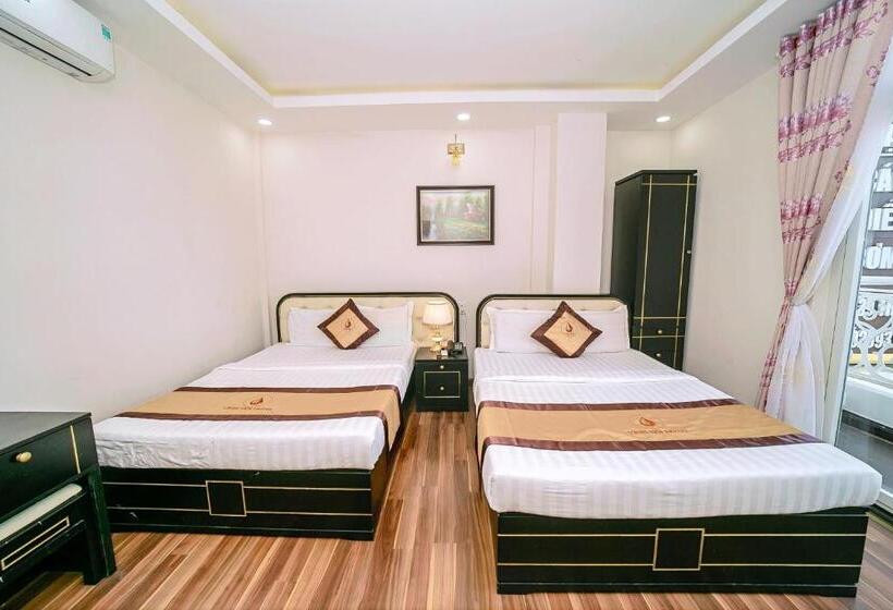اتاق استاندارد با بالکن, Khách Sạn Vĩnh Hội