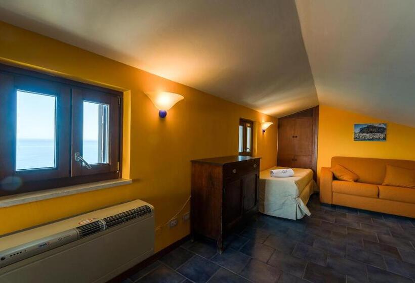 آپارتمان 2 خوابه با چشم‌انداز دریا, Miramare Residence Cefalú