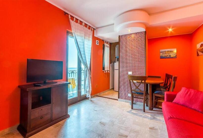 آپارتمان 2 خوابه با چشم‌انداز دریا, Miramare Residence Cefalú