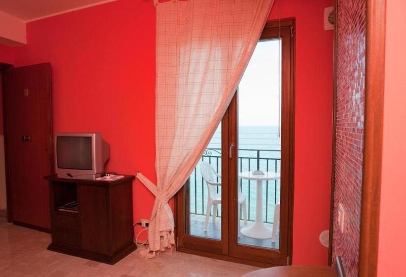 آپارتمان 2 خوابه با چشم‌انداز دریا, Miramare Residence Cefalú