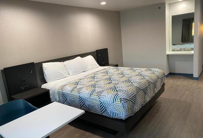 اتاق لوکس با تخت بزرگ, Motel 6 Bullhead City, Az  Laughlin