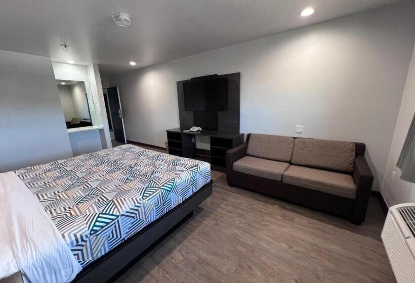 اتاق لوکس با تخت بزرگ, Motel 6 Bullhead City, Az  Laughlin