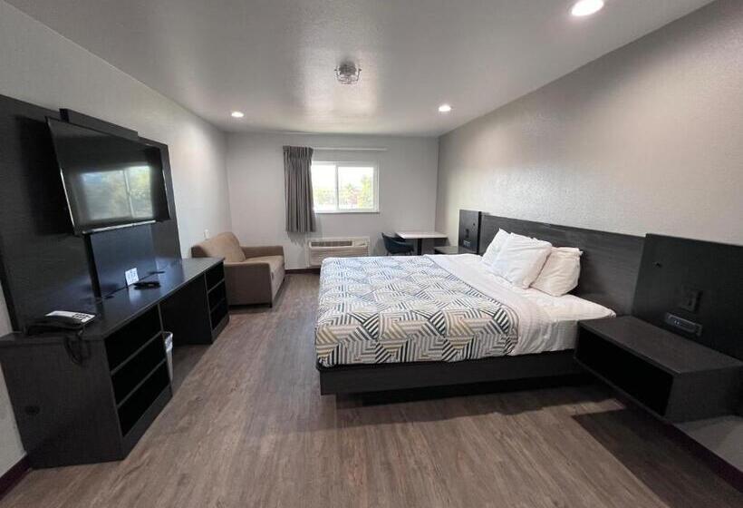 اتاق لوکس با تخت بزرگ, Motel 6 Bullhead City, Az  Laughlin