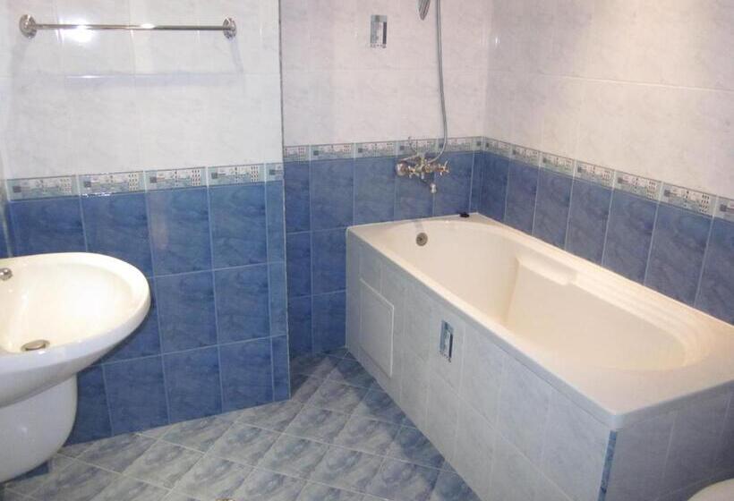 آپارتمان 1 خوابه, Guest House Karov   2 Stars