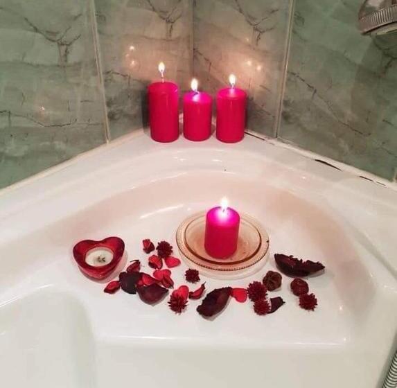 اتاق استاندارد سه نفره, Guest House Karov   2 Stars