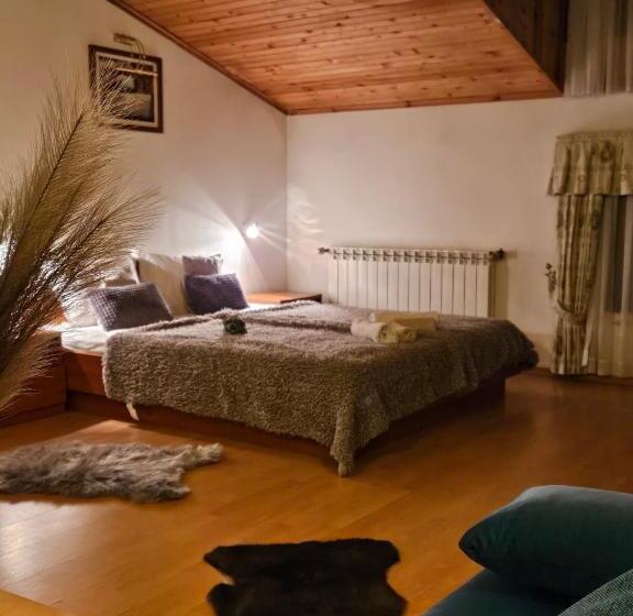 سوییت, Guest House Karov   2 Stars