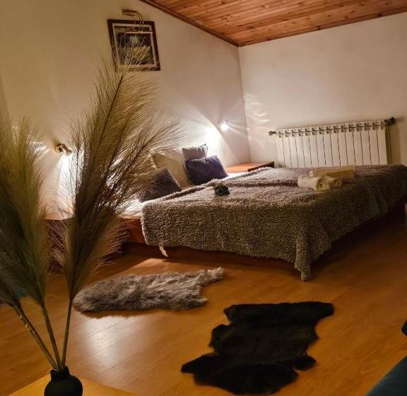 سوییت, Guest House Karov   2 Stars