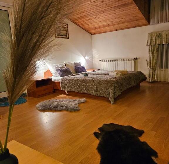 سوییت, Guest House Karov   2 Stars