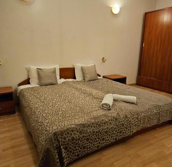آپارتمان 1 خوابه, Guest House Karov   2 Stars