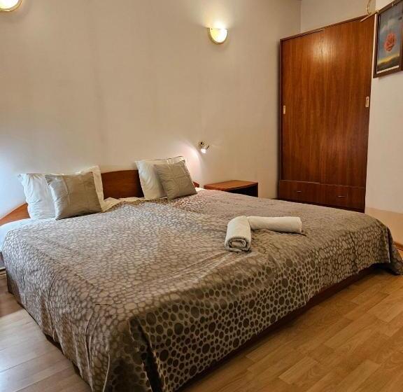 آپارتمان 1 خوابه, Guest House Karov   2 Stars