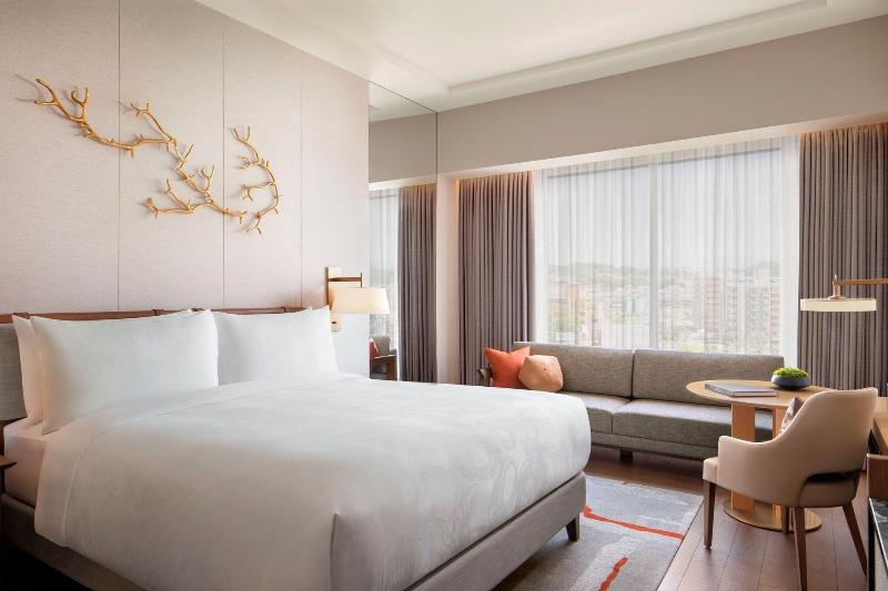 اتاق اجرایی با تخت بزرگ, Jw Marriott Hotel Nara