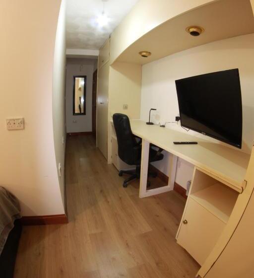 اتاق لوکس, College Street Abode