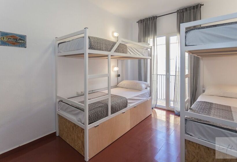 Bed in Shared Room with Shared Bathroom, Loft Apart & Hostal Group