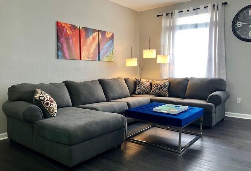 خانه 3 خوابه, Tideview 166 · New Ultra Modern & Super Clean 3 Full Suites