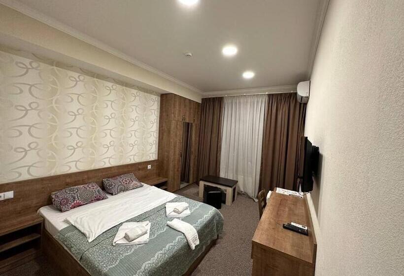 اتاق لوکس, 5 Rooms Near 300 Aragveli Metro Station