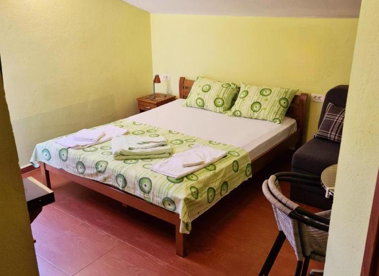اتاق استاندارد با بالکن, Apartments Lucic