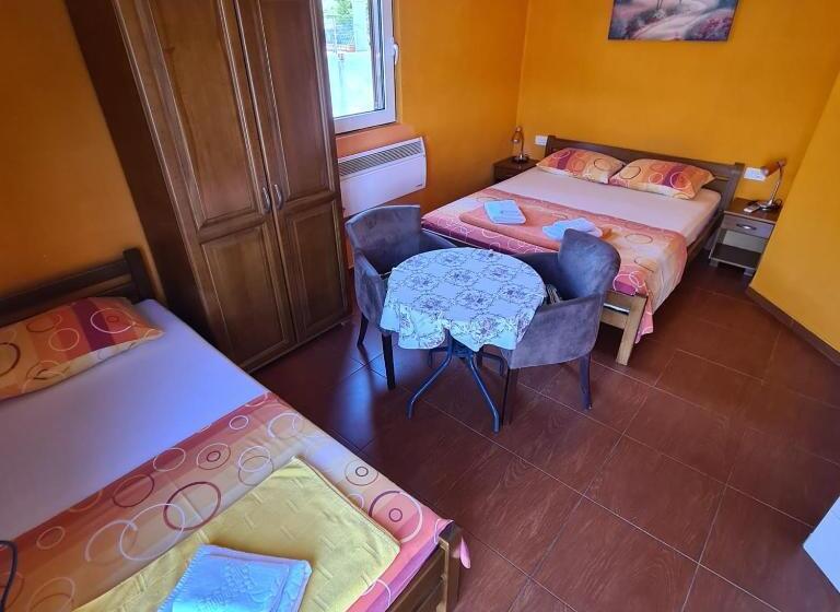 اتاق استاندارد با چشم‌انداز دریا, Apartments Lucic
