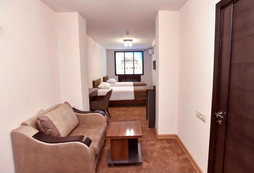 اتاق لوکس, Good Hotel Yerevan