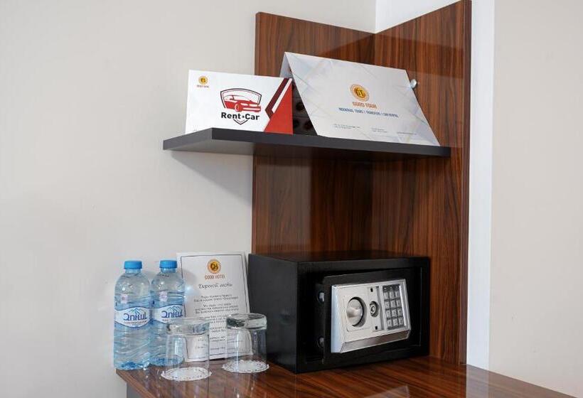 اتاق راحتی سه تخته, Good Hotel Yerevan