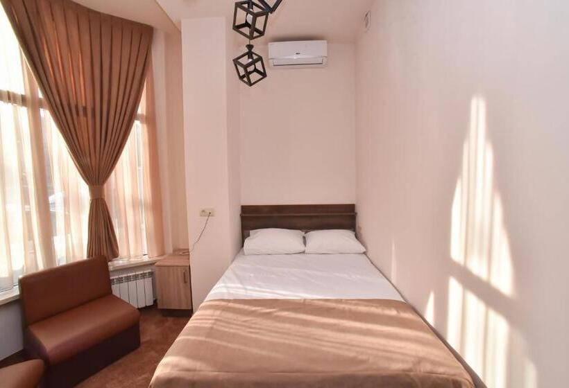 اتاق لوکس, Good Hotel Yerevan