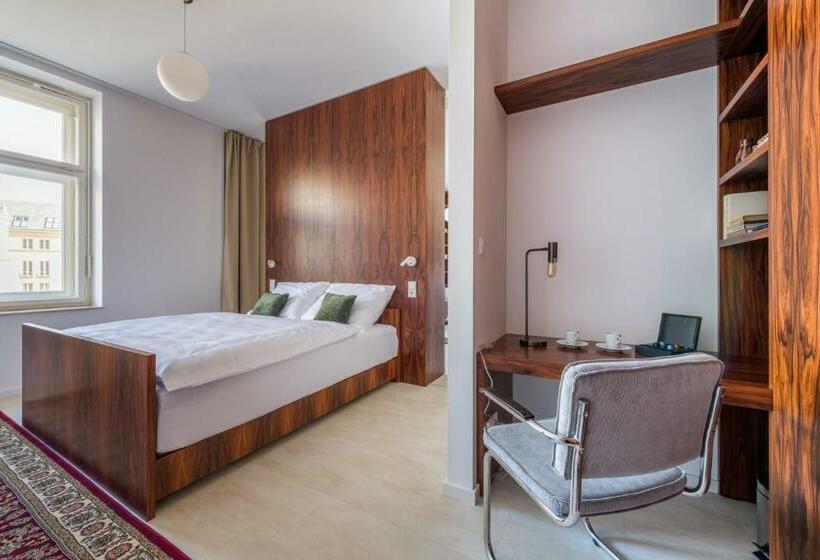 带1个卧室的带阳台的公寓, Apartmánový Dům U Tomana