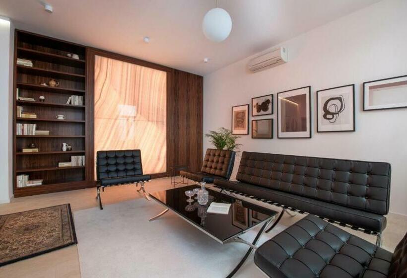 套房, Apartmánový Dům U Tomana