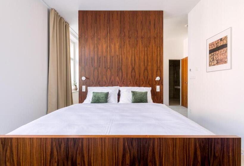 带1个卧室的带阳台的公寓, Apartmánový Dům U Tomana